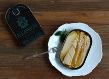Load image into Gallery viewer, El Capricho - White Tuna Filets in Sunflower Oil 110g
